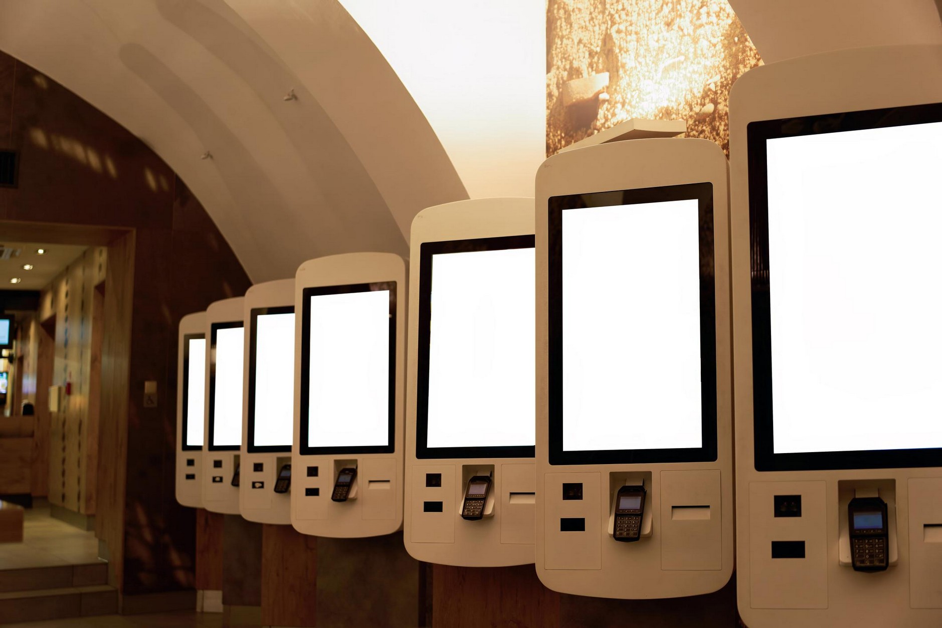 Terminale digitale pentru restaurante inteligente